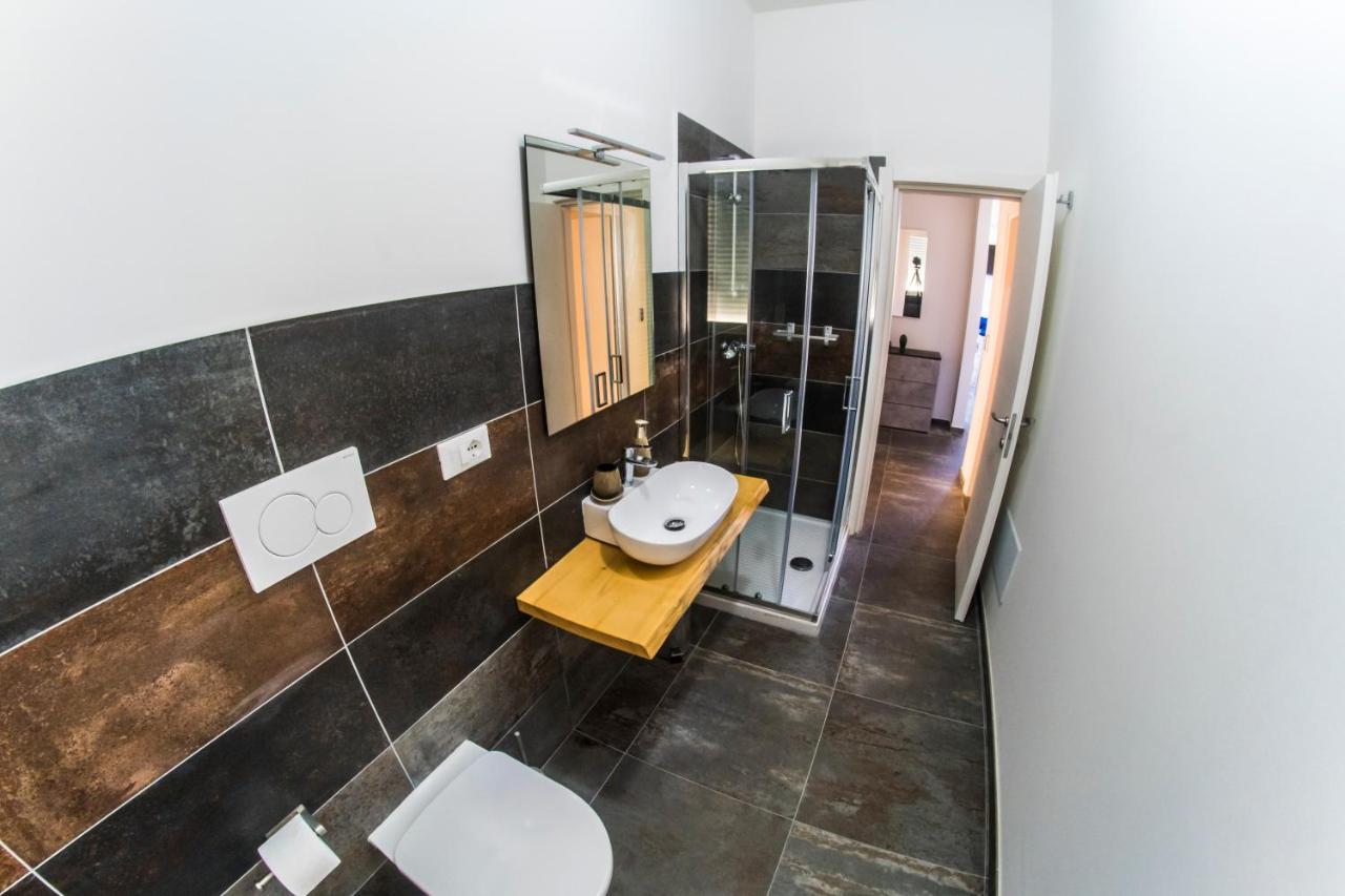 4 Balconi Rooms-Elements B&B Lecce Dış mekan fotoğraf